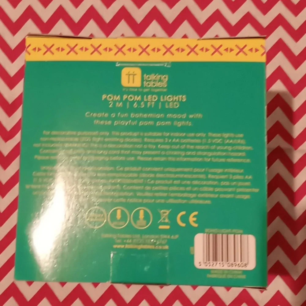 Pom pom light string